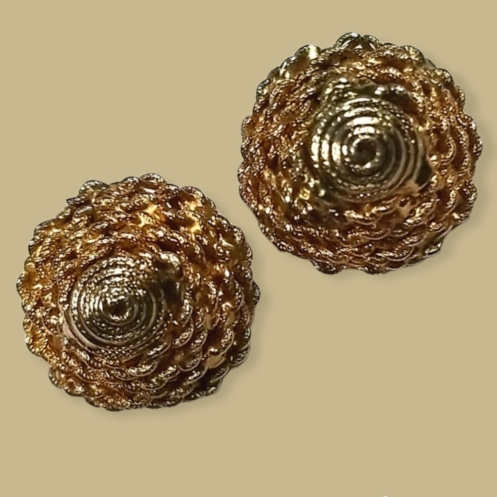 Vintage Signed Kramer Luxurious Gold Tone Rope Design Clip Earrings